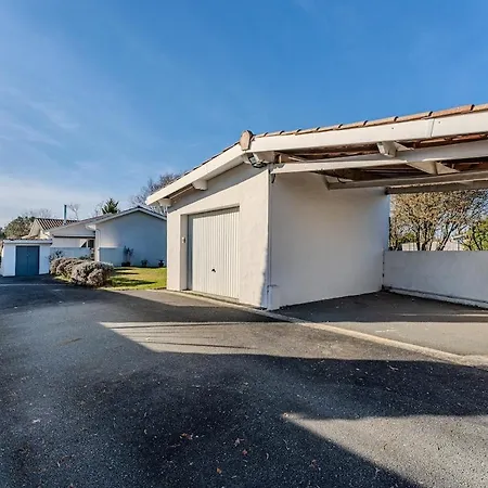 Avec Piscine Privee, Jardin & Poele A Bois *